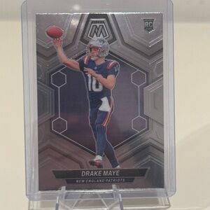 🔥 2024 Drake Maye Panini Mosaic Rookie card. New England Patriots